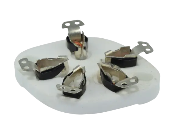 Sockel UX-5 Keramik, Chassis